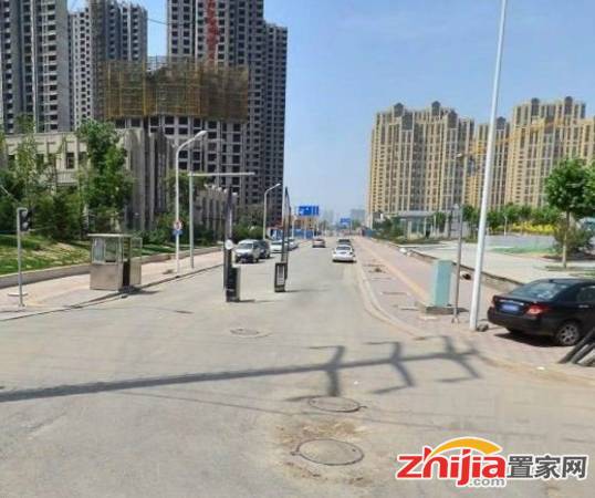 体育大街保利花园 豪装四室 品牌家电实木家具全包