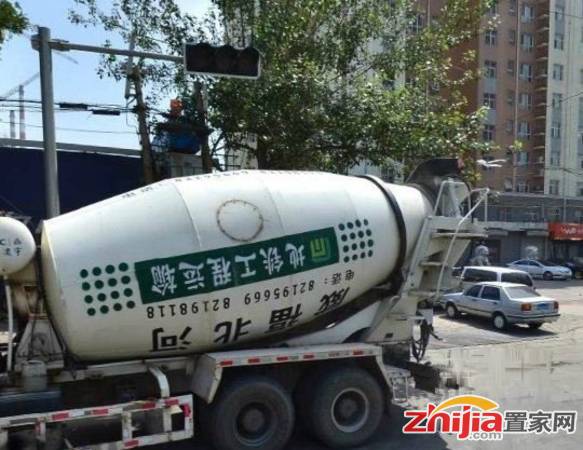 体育大街保利花园 豪装四室 品牌家电实木家具全包