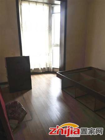 店长推荐!美东国际 5200元 3室2厅2卫 精装~可提包随