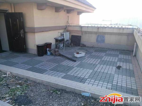 花香漫城 250万 3室3厅2卫 豪华装修高品味生活从这里开