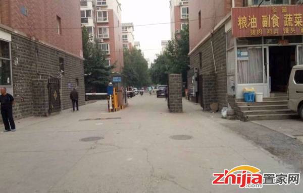 一流景观,低密度花园,金色家园 96万 1室1厅1卫 普通装