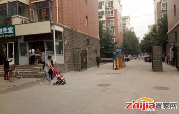 一流景观,低密度花园,金色家园 96万 1室1厅1卫 普通装