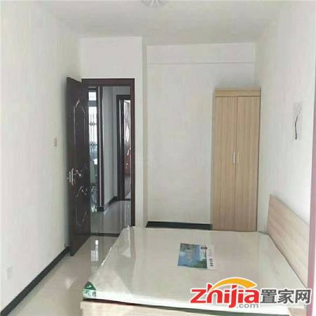 城角街 玉龙小区 2000元 3室2厅2卫 精装,拎包入住