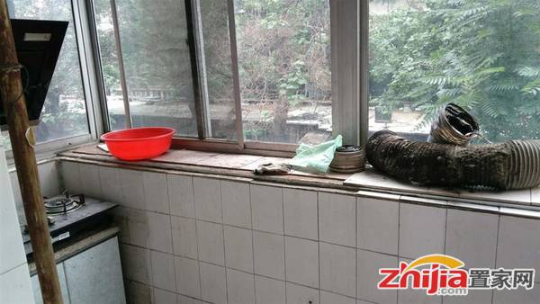长安区政府宿舍 1300元 3室1厅1卫 简装拎包入住