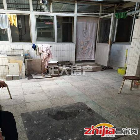 吉房出租 十二化建宿舍 3室1厅1卫 精装 一楼带院 怀特