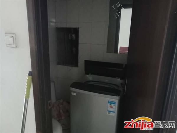 业主急售自由港 92万 2室2厅1卫 中装,稀缺超低价!