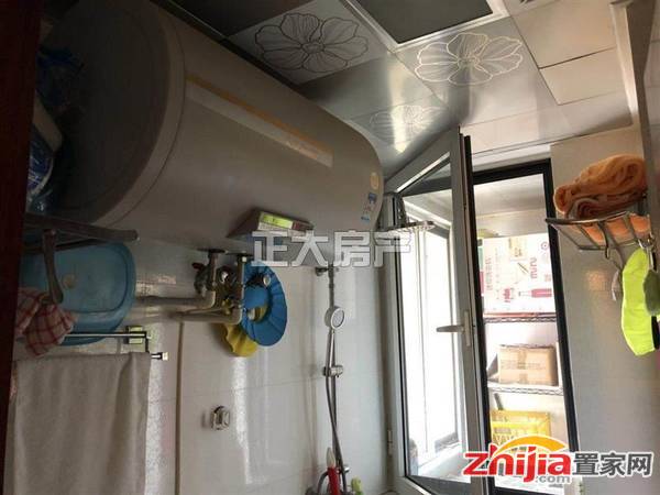 急租万达广场B1南区 2室2厅1卫 精装,家具家电齐全 实