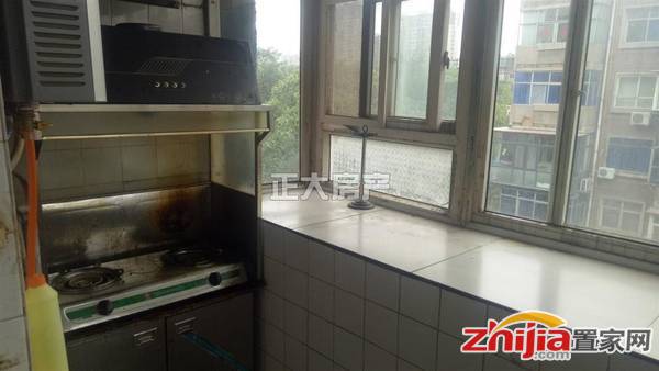万达商圈 尖岭小区 2室1厅1卫 中装 拎包入住 干净整洁