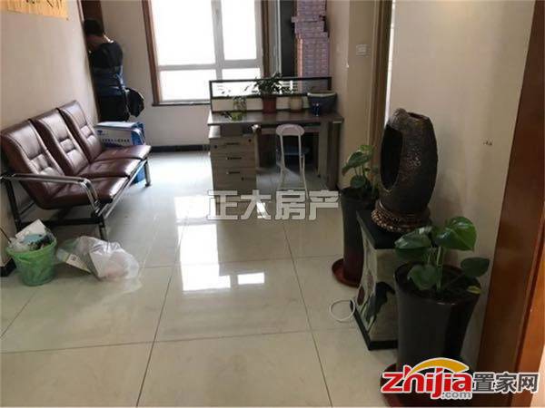 办公首选 万达广场 3室2厅2卫 精装 干净整洁 随时看