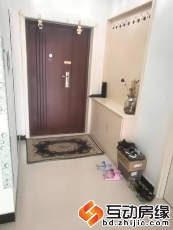 华中国宅华园 3室1厅1卫 95m² 租金2200元/月