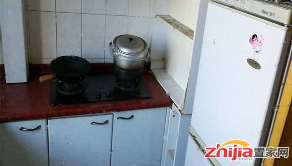 怀特商圈 寳南花园 2室1厅 拎包入住 干净整洁 随时可看