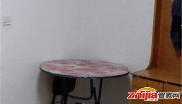 万达商圈 华清南街36号 2室1厅 1500元 拎包入住 干