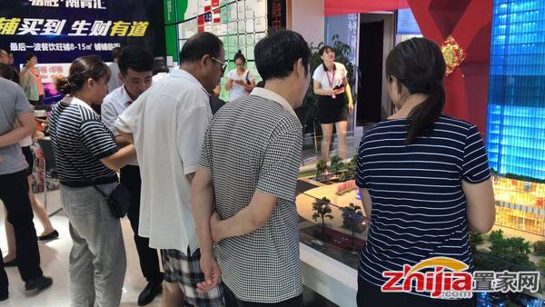 沿街商铺 有房产证 15万一套