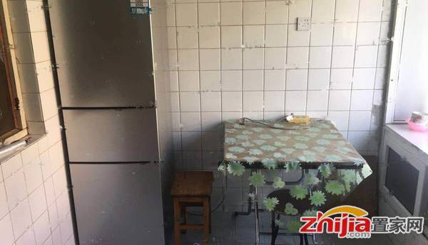 怀特商圈 华兴小区 2室1厅 干净整洁 拎包入住 随时可看