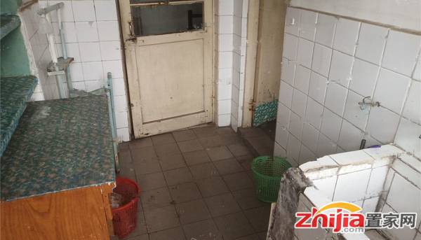 尖岭小区 1室1厅 1000元 实景照片 随时可看