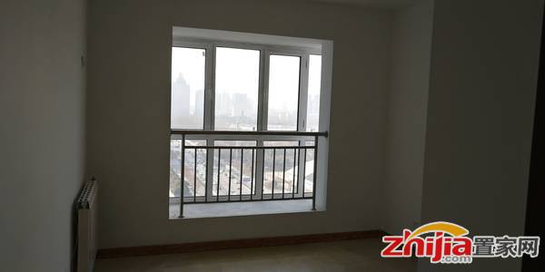 连城别苑 4室2厅2卫 122m² 租金2100元/月