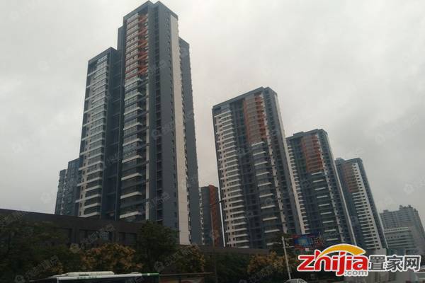 连城别苑 4室2厅2卫 122m² 租金2100元/月