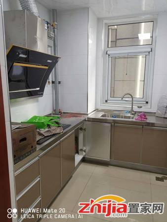东军师堡 3室1厅2卫 97m² 租金1200元/月