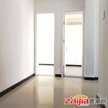 青园偏门两室精装婚房,三楼,房子新,首付低,带地下室,有钥匙