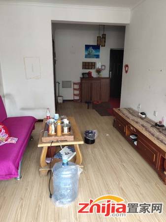 盛世华安精装修,家具家电齐全,拎包入住干净整洁