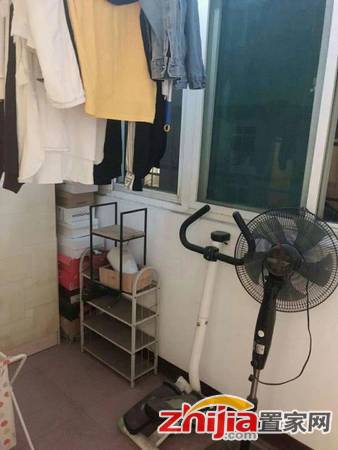 卓达书香园 好房源一室一厅!精装家具家电非常齐全!