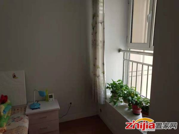 天山熙湖旁,首付28万,精装两室,送家具家电花园社区随时看真