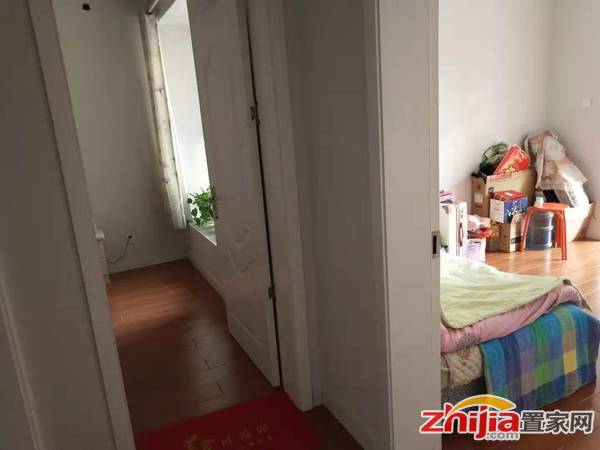 天山熙湖旁,首付28万,精装两室,送家具家电花园社区随时看真