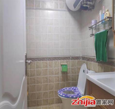 天山熙湖旁,精装两室,首付36万,出门市政公园,好楼层,抢手