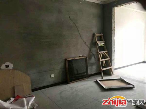 如园三室 带地下室 车位 价可谈 诚心卖 随时看房