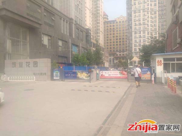 海世界商圈,筑业花园,500米海世界地铁一号线,出行方便。