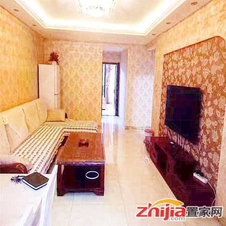 珠峰国际,精装小三室,全明户型,有钥匙,随时能看。 有车位