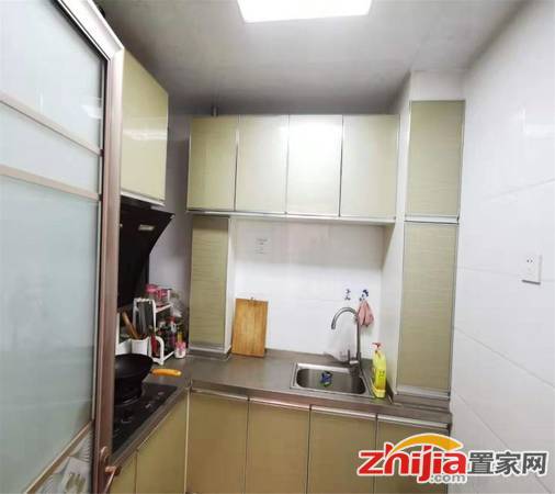 槐安路旁荣御府两室户型之中门业主置换诚心出售随时看房