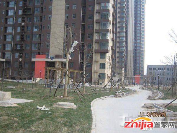 槐安路旁荣御府两室户型之中门业主置换诚心出售随时看房