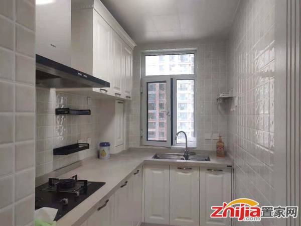 小三室 中间楼层 精装修 品质社区 环境优美 业主诚心卖