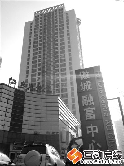 “房姐”在京户籍登记地址在这栋高楼的25层。本报实习记者赵思衡摄