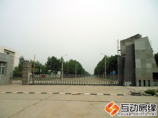 维多利亚夏郡周边配套之河北金融学院