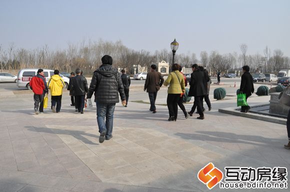未来城 去看样板间
