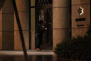 周渝民与绯闻女友疑同居 女方自由进出豪宅