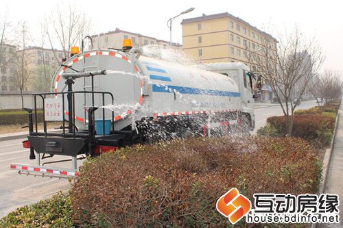 洒水车