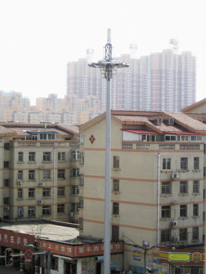 无线宽带路灯矗立保定 市民随时随地均可上网