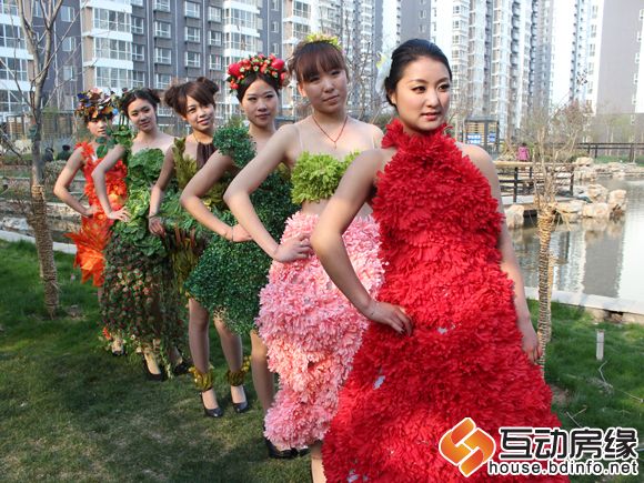 模特合影