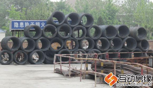 哈罗城项目施工材料储备