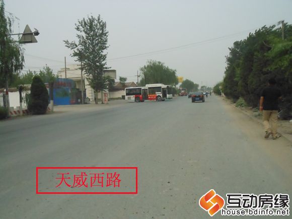 图为天威西路