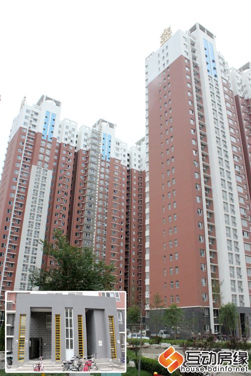 图为波心青年城高层住宅(小图为住宅入口)