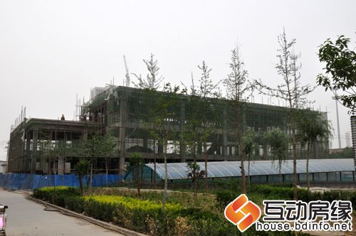 图为小区内自设幼儿园