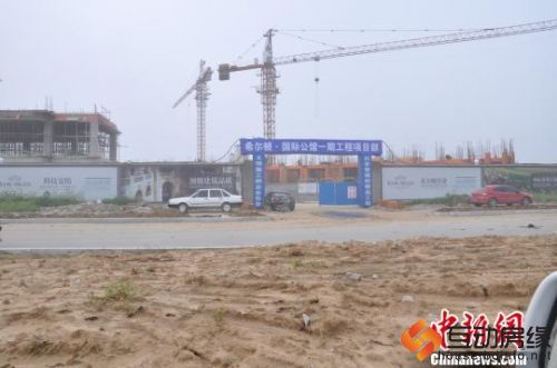 河南新野公园被毁建星级酒店相关部门“说不清”