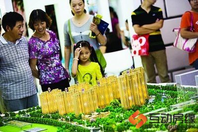中国式买房频现房交会：明明不缺房 不买怕吃亏
