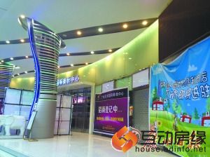 前两年风靡一时的小面积商场铺位不再是投资客的“宠儿”。