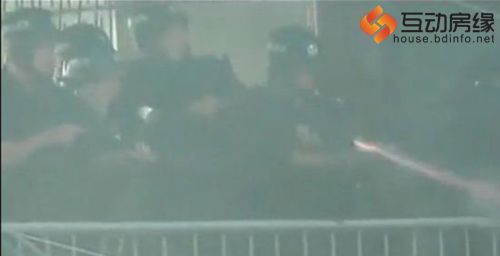 南宁青秀回应“2000名警察开48枪与村民对峙”