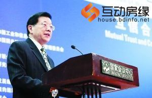 昨日，国务院发展研究中心主任李伟在世界工商协会论坛上表示，国内房地产市场风险仍在进一步积累，区域性分化趋势越来越明显，三四线城市出现泡沫破裂现象。北京商报记者 冯中豪/文并摄